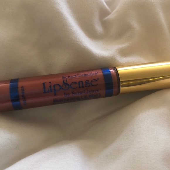 Lipsense - Picture 2 of 3